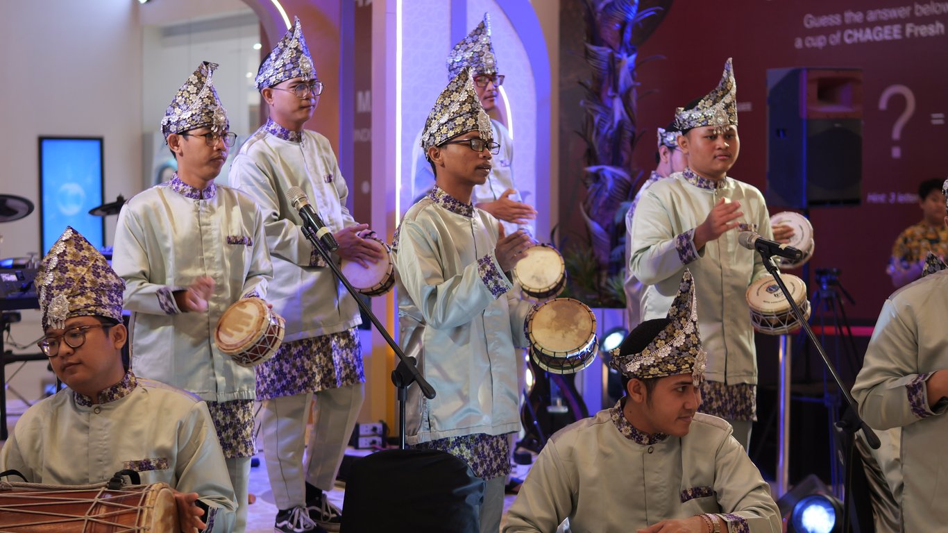 Penampilan Marawis di Mall of Indonesia