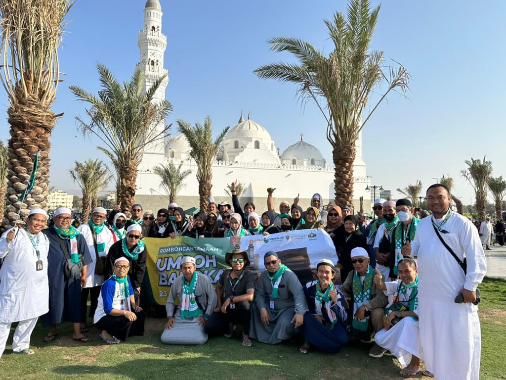 Umroh dalam grup besar masih menjadi pilihan utama jamaah Indonesia. Pasar seperti ini dilayani UMRA.ID melalui 16 cabangnya.