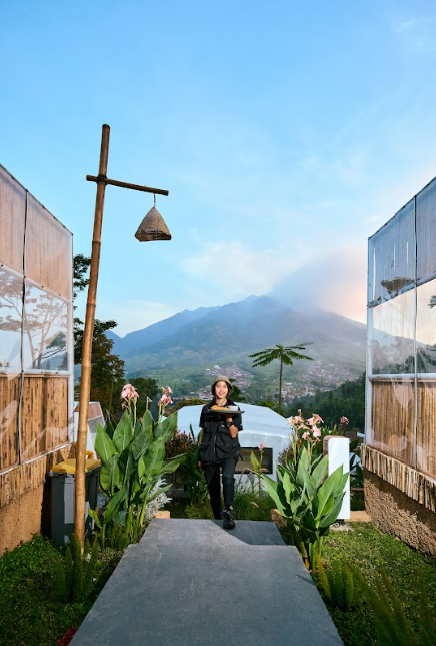 Keindahan kaki Gunung Merapi serta pelayanan khas Horison Hotels Group