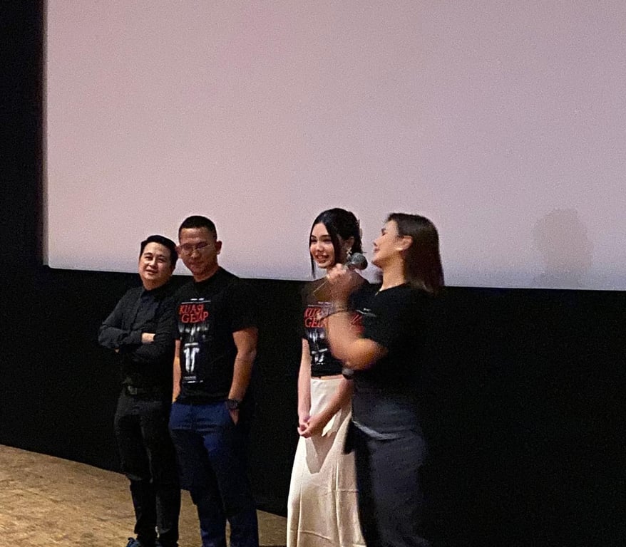 Robert Ronny, Bobby Prasetyo, Lea Ciarachel, Astrid Tiar