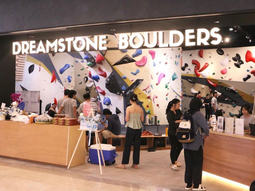   Lokasi: Ground Floor, West Side
