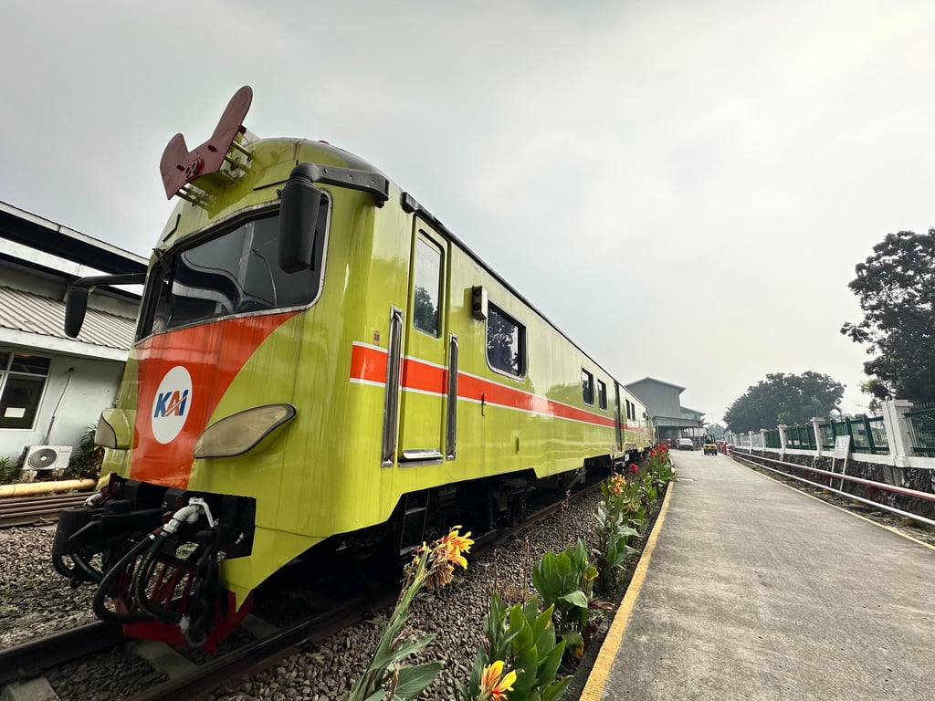 Jenis kereta penolong (SN 3 82 03) DIpo Cipinang