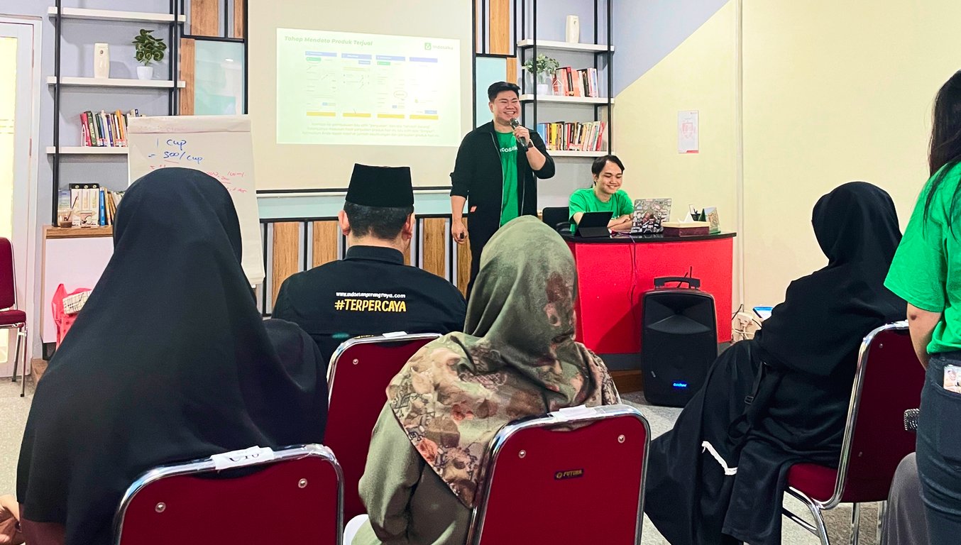 (Foto : Pemaparan materi literasi keuangan oleh Indosaku - Dokumentasi pribadi)