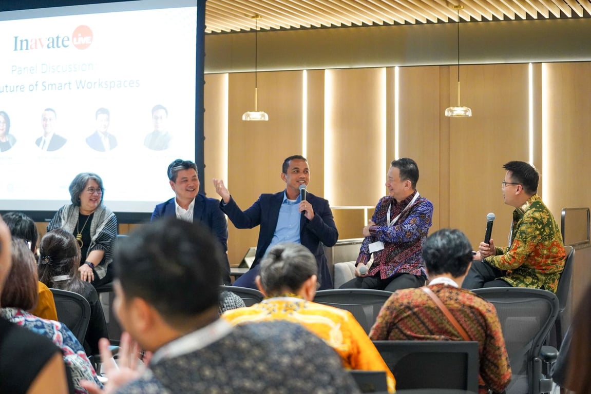 Dari kiri ke kanan<br>Naila Djatnika, Adrian Lim, Melvin Halpito, Darsono Tan, Fery Pranata