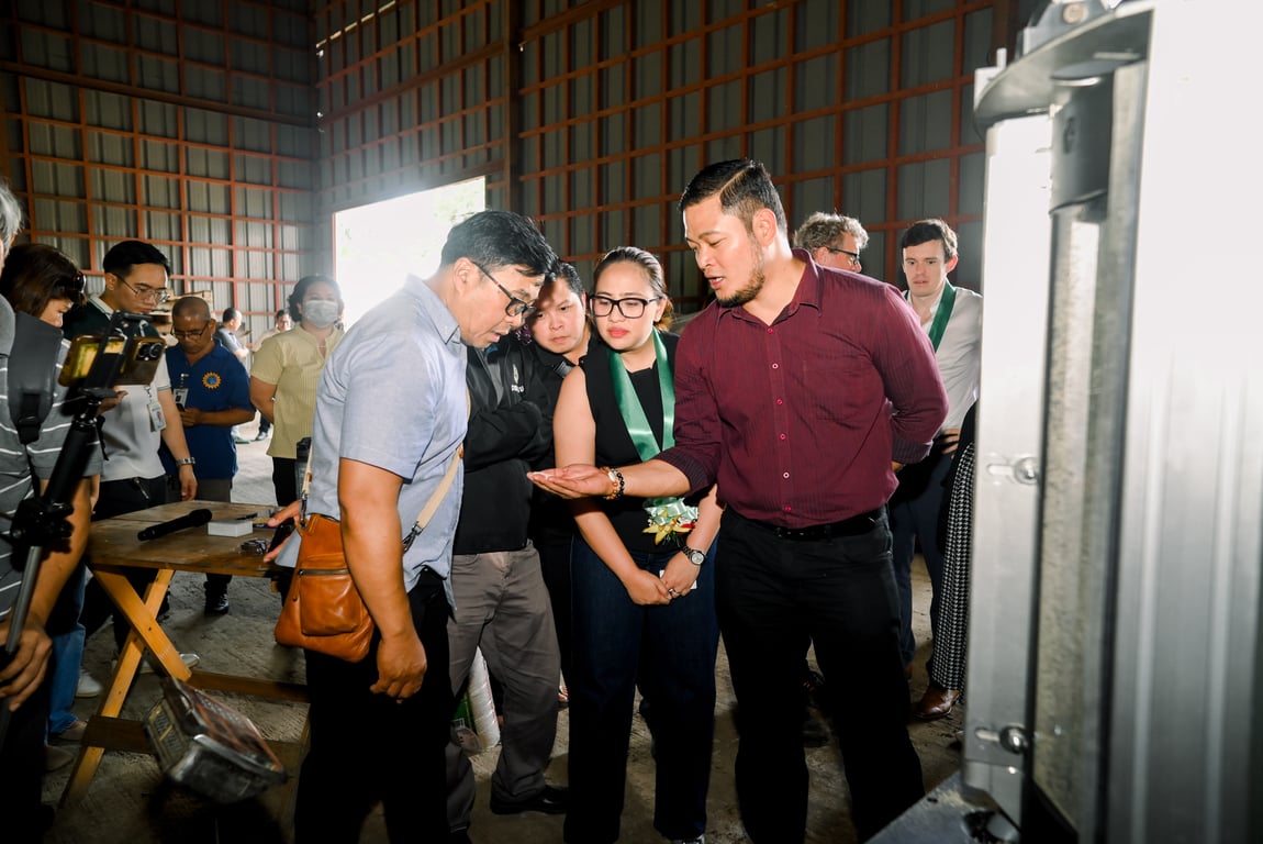 From left: Dr. Carlito Balimbing (IRRI), Jim Leandro Cano (GOEden), Hon. Karla Adajar-Lajara (LGU-Laguna), and Dr. Nino Paul Meynard Banayo (LGU-Laguna) inspect rice grains during the demo tour of the KoolMill efficient milling technology, the first in the Philippines.