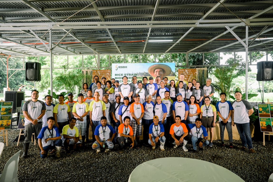Participants and partners gather for a group photo during Day 2 of the Farmers’ Day and Techno-Demonstration at the Rice Straw Bioenergy Hub in Pila, Laguna.