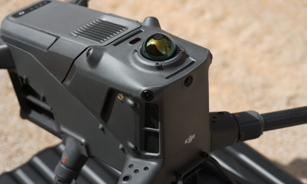Berbagai fitur DJI Matrice 400 dirancang untuk mendukung stabilitas, presisi, dan keselamatan.