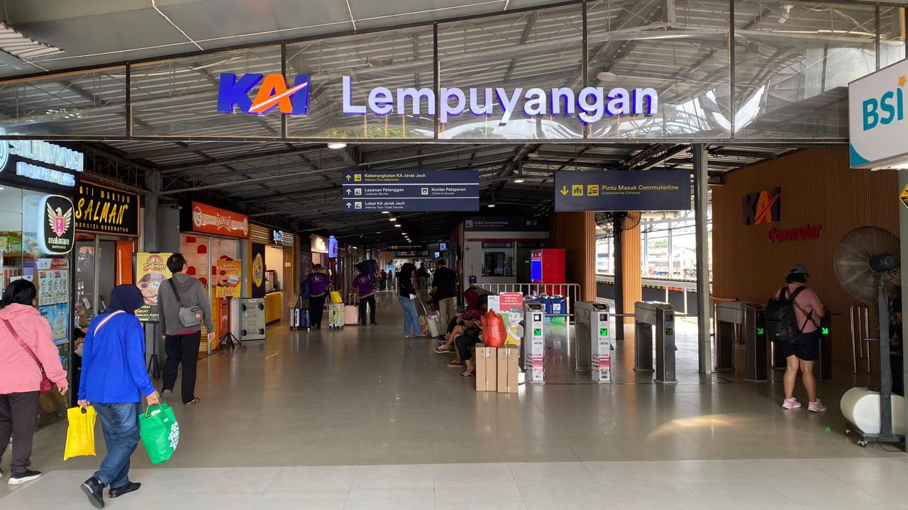 Stasiun Lempuyangan yang merupakan stasiun pemberhentian khusus KA Ekonomi