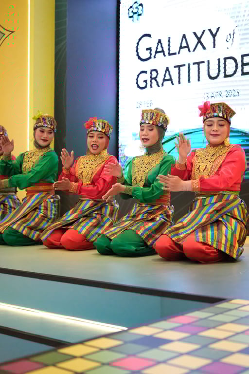 Pertunjukkan Tari Saman di Grand Galaxy Park Bekasi