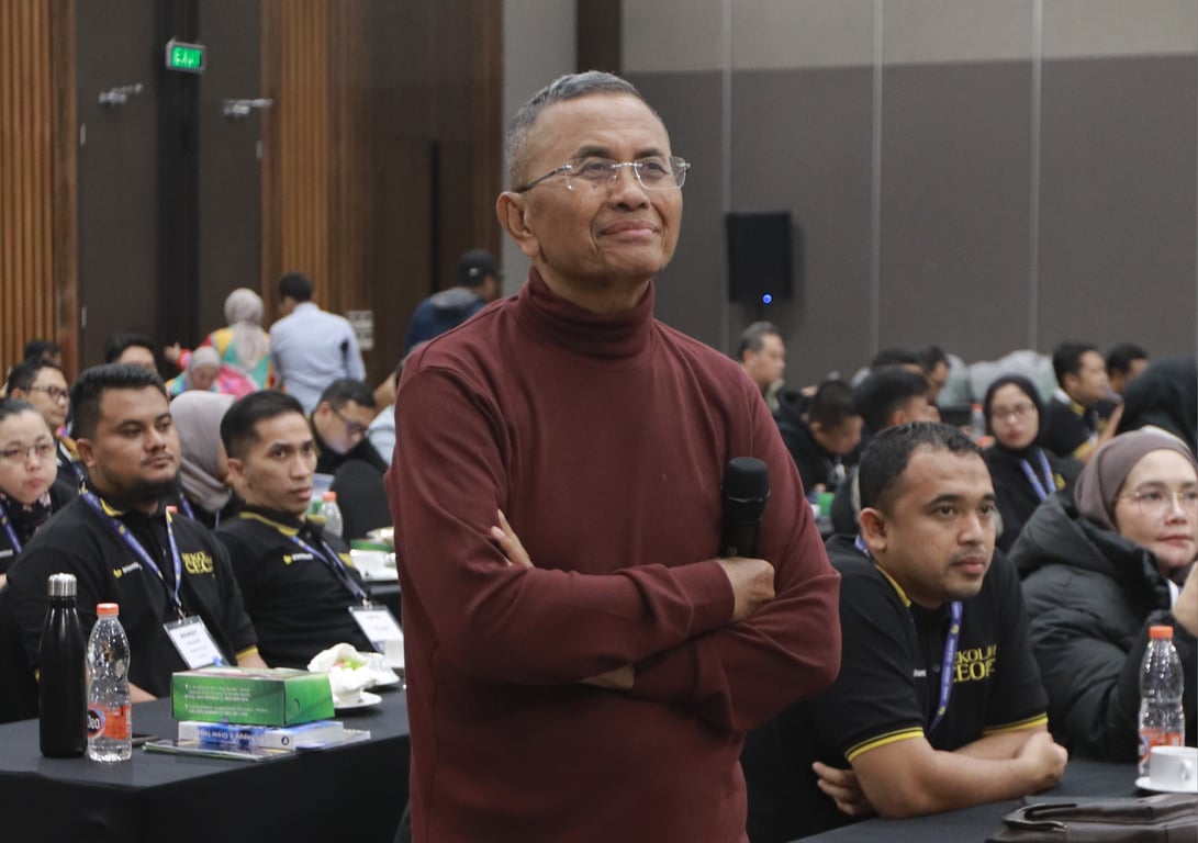 Doc. Sekolah CEO X Dahlan Iskan. Bisnishack