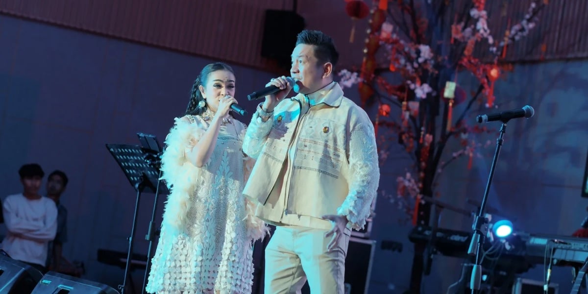 Penampilan Bintang Tamu di Grand Ballroom Marianna Resort