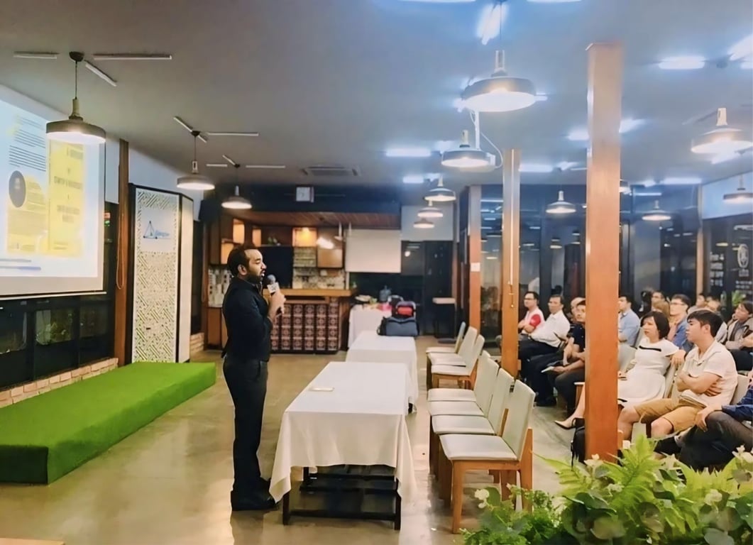 Phát biểu tại Saigon Innovation HUB (SIHUB) cách đây một thời gian, Kailash Raghuwanshi đã chia sẻ những hiểu biết của mình với các doanh nhân, nhà đầu tư mạo hiểm (VC) và nhà đầu tư thiên thần về chiến lược mở rộng quy mô doanh nghiệp và vốn đầu tư mạo hiểm. Sự kiện này đã thúc đẩy các cuộc thảo luận về tương lai của sự phát triển khởi nghiệp trong hệ sinh thái năng động của Việt Nam.