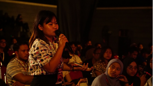 Peserta Bertanya ke Pembicara