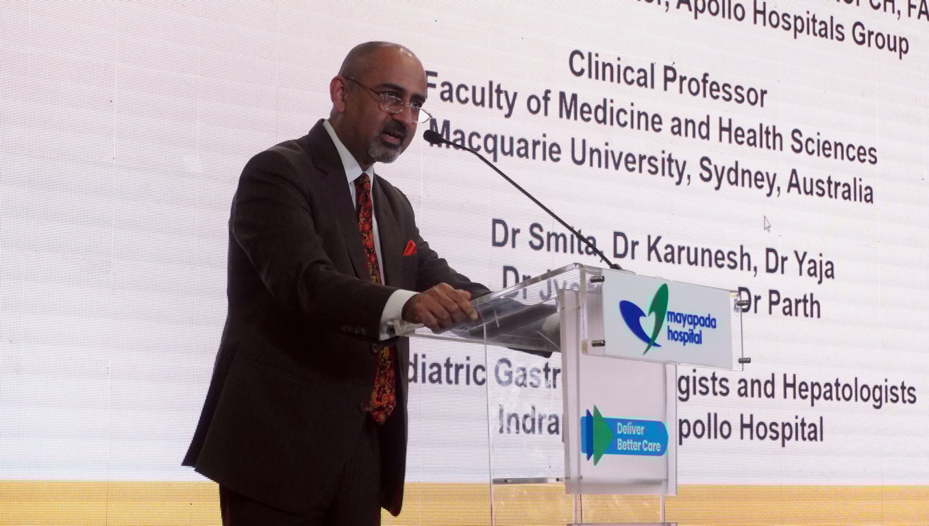 Profesor Anupam Sibal memaparkan materi pada acara Meet The Expert in Pediatric Gastroenterology and Hepatology di Auditorium Ang Boen Ing, Mayapada Hospital, Jakarta Selatan, Selasa (25/3/2025). Foto: Rafi Fadhilah/IndiaNewsDesk