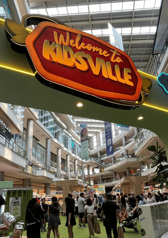 Kidsville hadir di main atrium PIK Avenue 