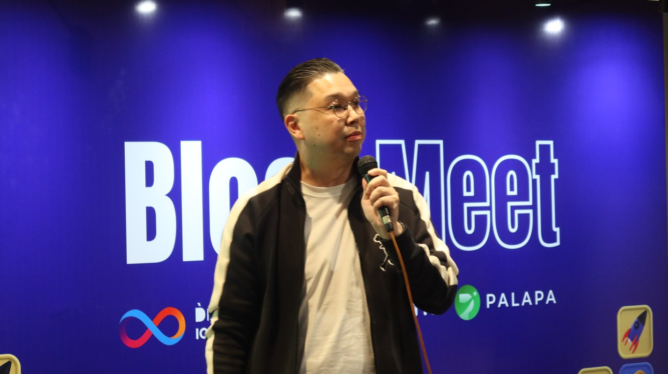 <b><i>Dok. Palapa - Jimmy Siswanto</i></b>