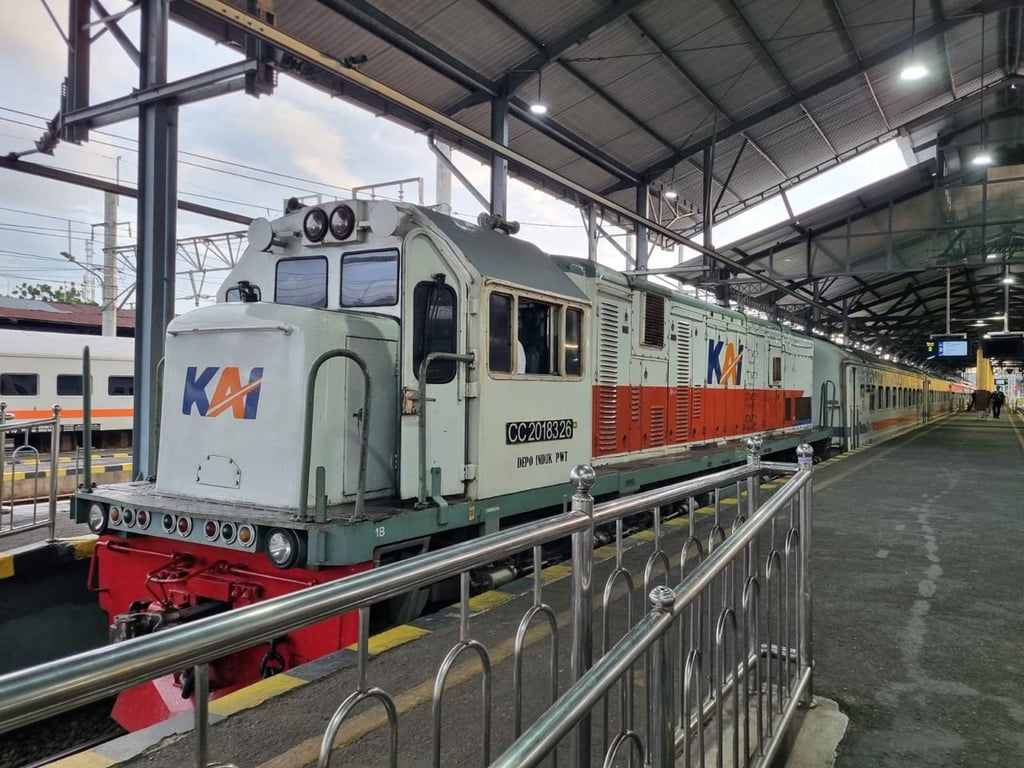 KA Sri Tanjung saat Stabling di Stasiun Lempuyangan