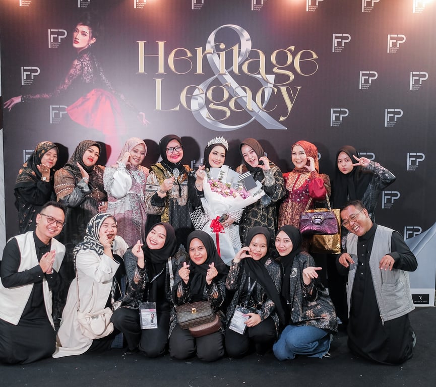 Foto Alcavella bersama tim, Vellalovers (member loyal), dan influencer di IFP 2025