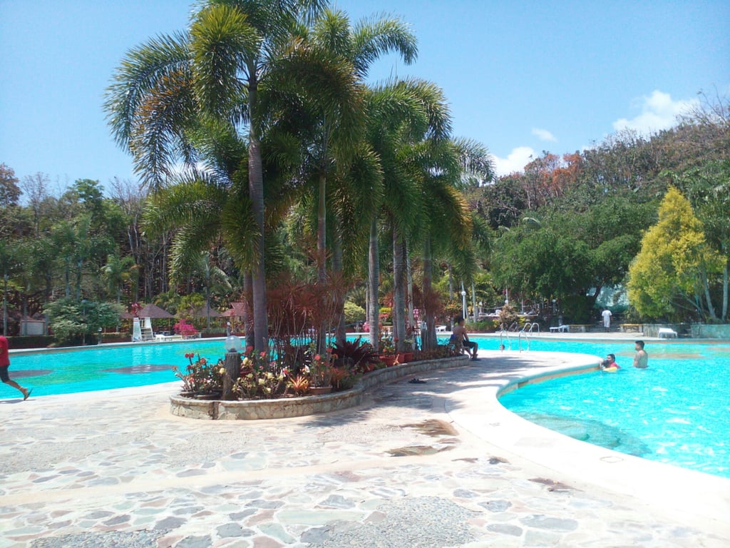 <i>Cool down, slow down, and dive into paradise</i>
