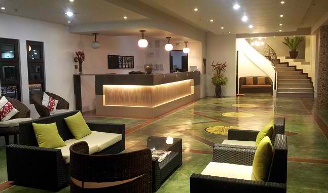 <i>A lobby that feels like home, but better</i>