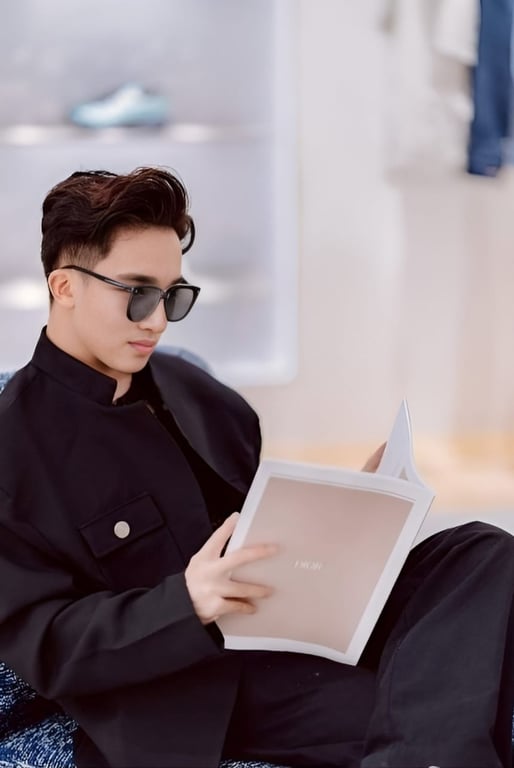 <span><span><span><span><span><span><span><span>Hiền Kun's được biết đến là ca sĩ chuyên hát dòng nhạc Rap</span></span></span></span></span></span></span></span>