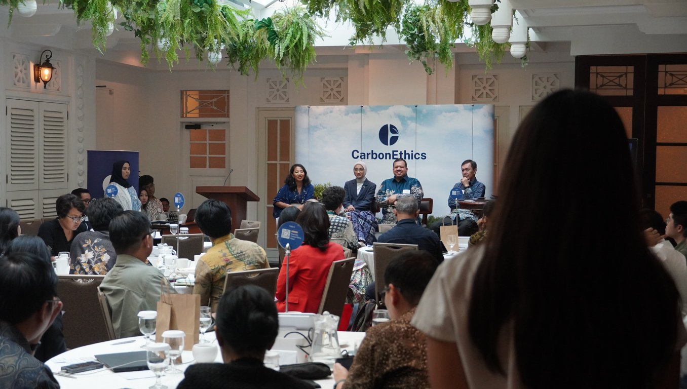Foto 3. Pembicara dan peserta Carbon Talk 2.0.