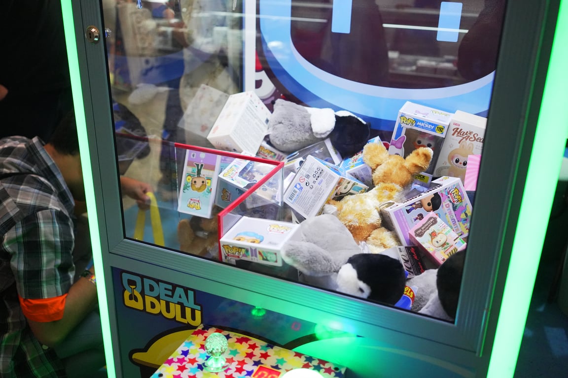 Hadiah Menarik di Mesin Capit DEALDULU