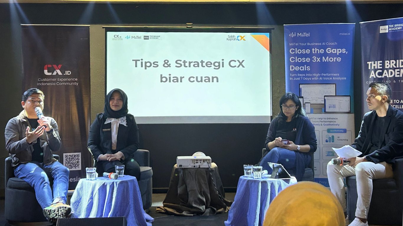 Dari kiri: Bernadus Hananto, Lismaryanti, Kartina Sury dalam talkshow CX Reflection (15/9)