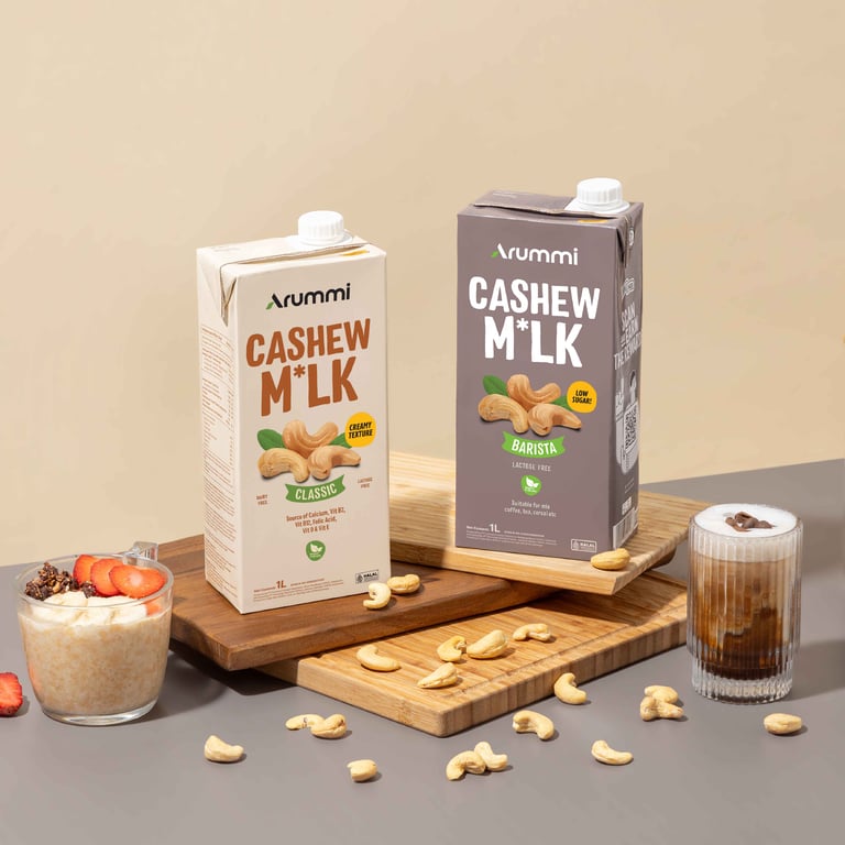 Arummi Cashew Milk Classic (kiri) dan Arummi Cashew Milk Barista (kanan)