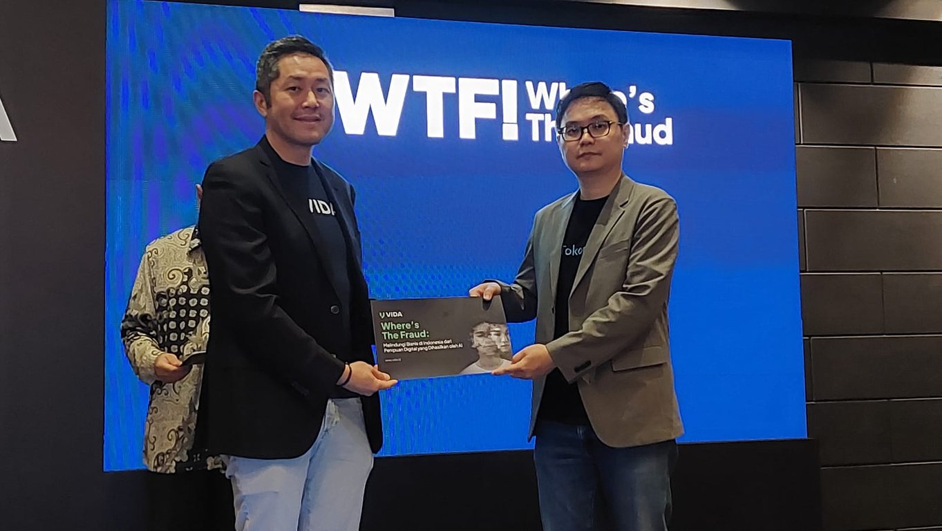 Founder dan Group CEO VIDA, Niki Luhur dan Head of Operations Tokocrypto, Roberto H. Thamrin di acara peluncuran VIDA: Where’s The Fraud Hub di Jakarta pada Kamis (24/7). Sumber: Tokocrypto.
