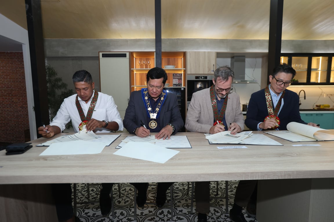 Ceremonial MOA Signing