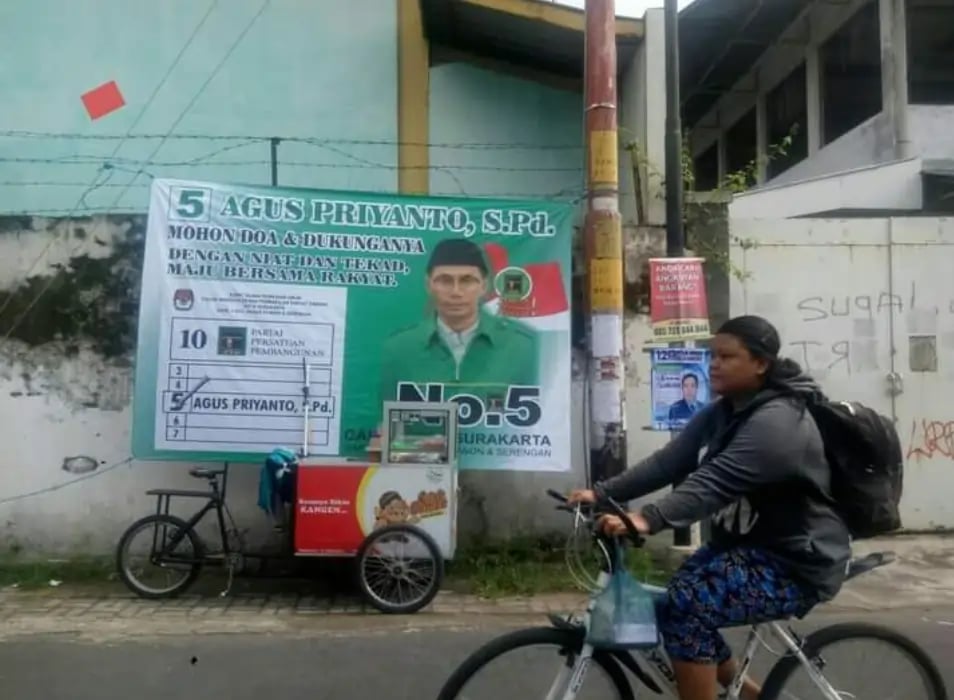 Spanduk kampanye Agus kala itu