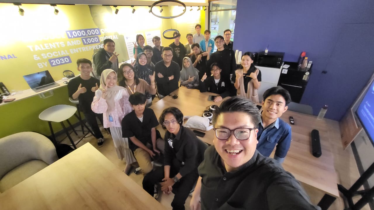 Potret acara 'Connecting Maxians' bersama Isaac Munandar, CEO & Co-Founder MAXY Academy