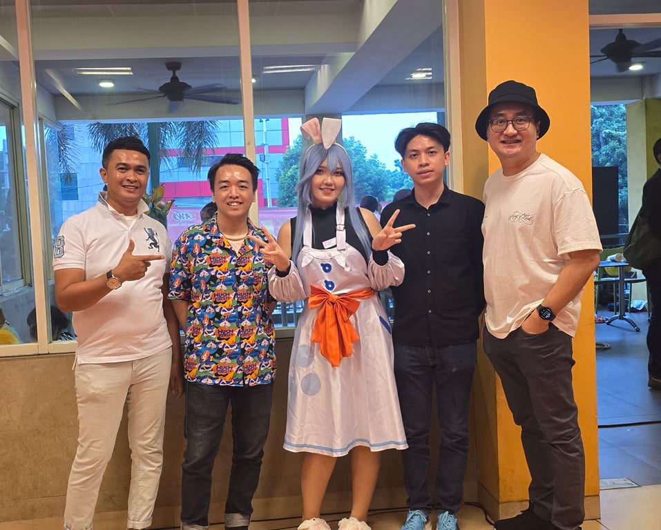 Foto Bareng Azula Chan dan Tim dari A&W