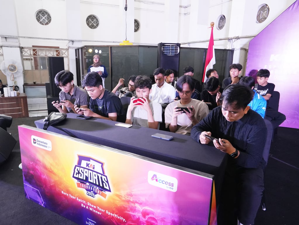 Susana pertandingan KAI Esports Mobile Legends Tournament 2025 yang berlangsung di Kota Semarang