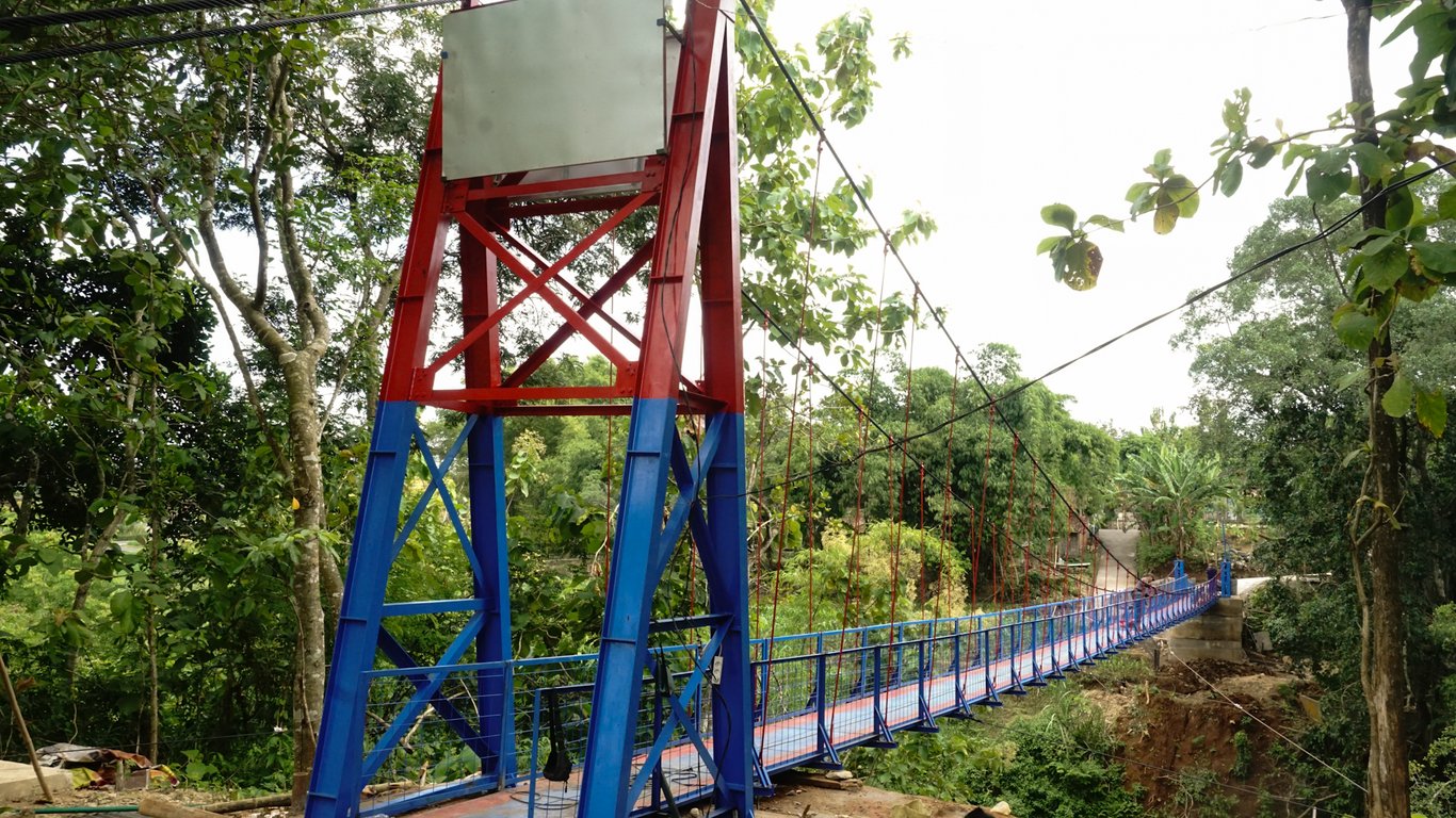 Jembatan Titian Persatuan, Karanganyar