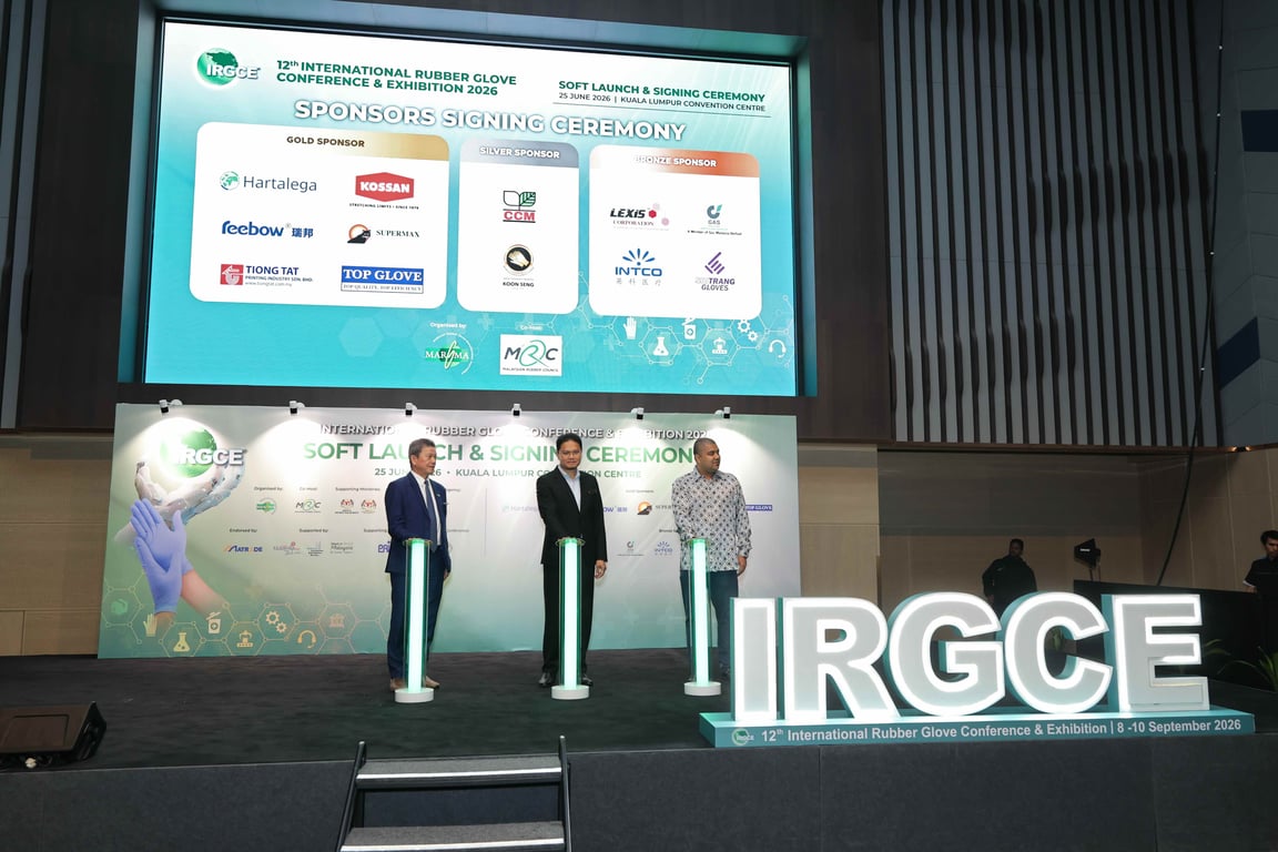 MARGMA President Oon, MRB DG Dato' Dr. Zairossani, MRC CEO Muhammad Eizaaz