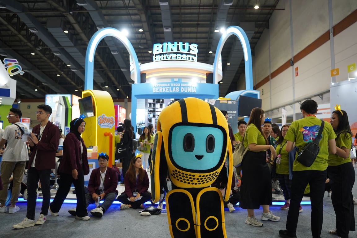 Booth BINUS di IIETE 2025