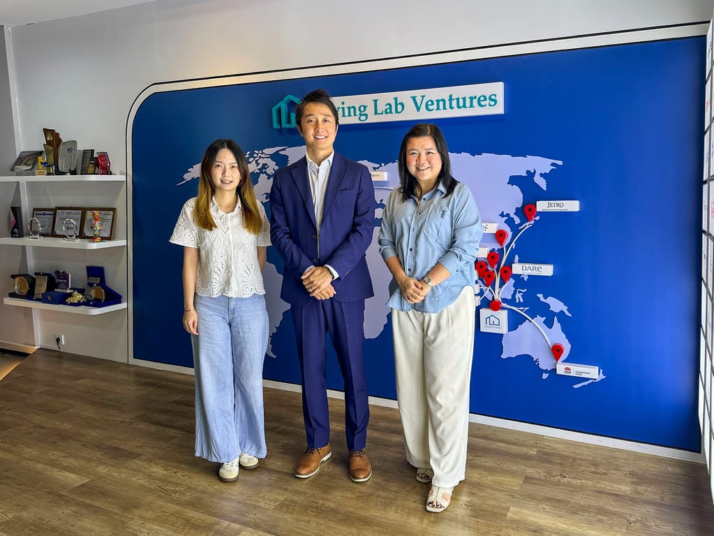 &nbsp; (Dari kiri) Jessica Irfan, GTM & Program Manager, Living Lab Ventures; Masaaki Hamada, Managing Director, ASUENE APAC; dan Widyasari Prasetyo, Operating Partner, Living Lab Ventures