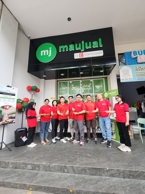 Acara Pemotongan Pita Maujual Store - Dipati Ukur