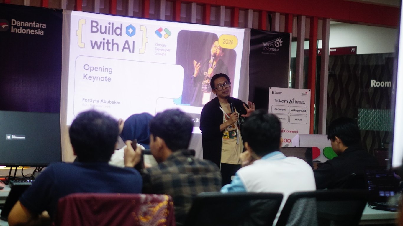 Sambutan Organizer Google Developer Group (GDG) Makassar