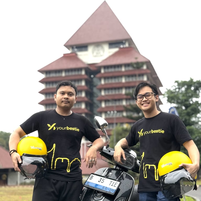 Co-Founder YourBestie: Ihsanul Afwan (kiri) dan Hanvey Xavero (kanan)