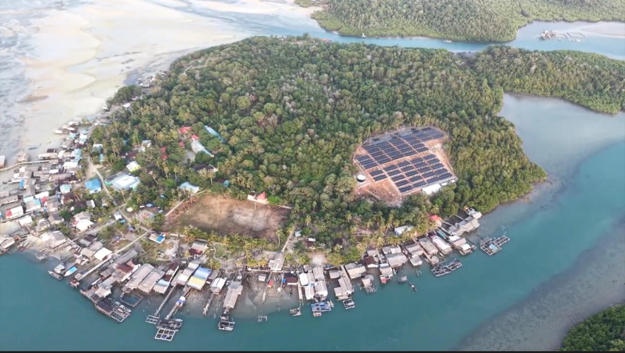 PLTS Desa berkapasitas 1 MWp di Pulau Sembur, Batam, Kepulauan Riau, yang dikembangkan oleh Pertamina New & Renewable Energy (Pertamina NRE).