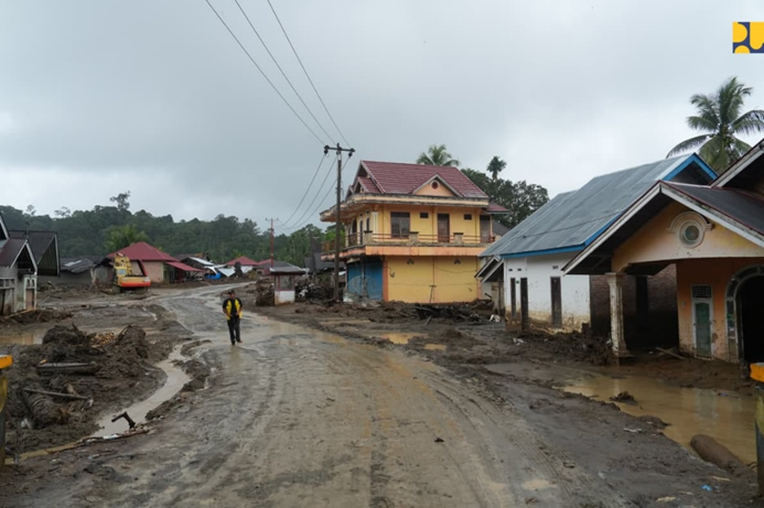 Lakukan Penanganan Bencana Kabupaten Agam, Kementerian PU Fokus pada Perbaikan Infrastruktur Jalan dan Jembatan, serta Sarana Sanitasi