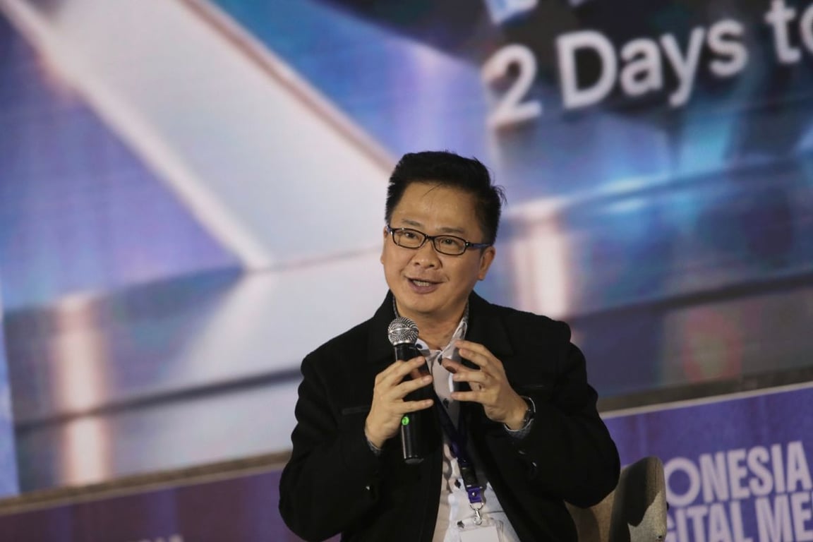 Presiden Direktur PT Indonesia Open Network (ION), Dr. Bayu Prawira Hie menyampaikan materinya dalam Indonesia Digital Meetup 2026 (IDM26) di Smesco Indonesia, Jakarta, Kamis (15/10/2026).