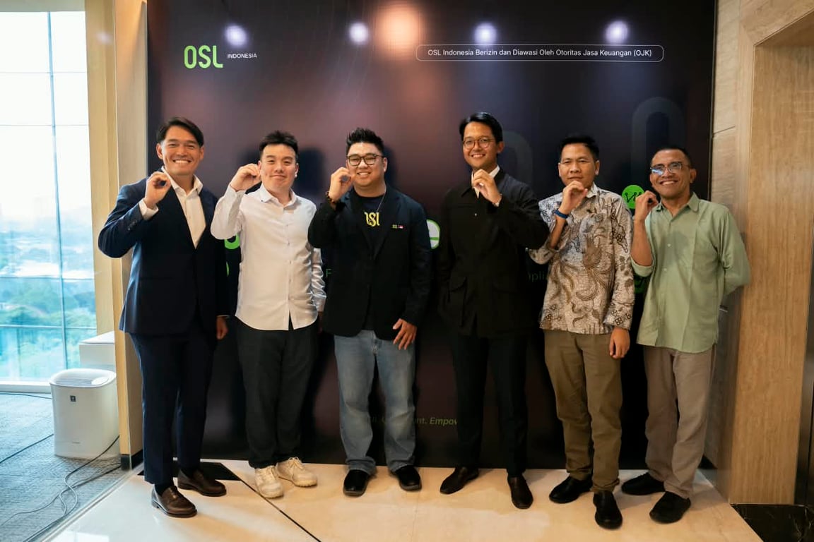 Source: dokumentasi OSL Indonesia - Ivan Arilito, Presiden Durektur OSL Indonesia bersama Jajaran ICEx Group, CACI, dan ICC.