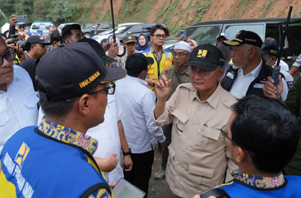 Kanan - Bapak Dody Hanggodo Menteri Pekerjaan Umum