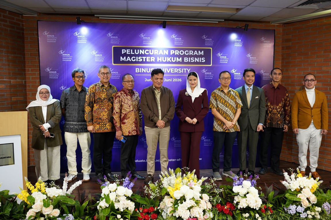 Ketua Komisi III DPR RI (Dr Habiburokhman) dan Wamen Perdagangan RI (Dyah Roro Esti Widya Putri) bersama jajaran pimpinan dan pengampu Master of Business Law BINUS University
