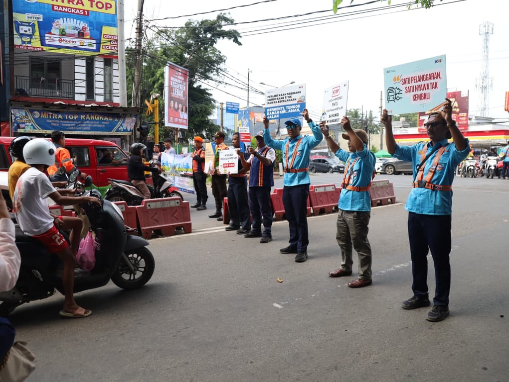 Suasana kegiatan sosialisasi perlintasan