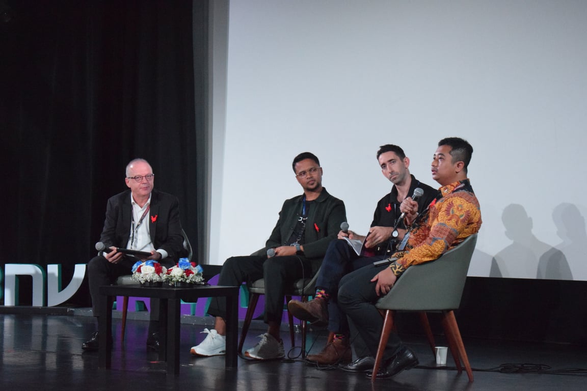 (Dari kiri ke kanan) Bruno Zysman, Ankit Gupta, Dor Pundak, dan Eryk Budi Pratama pada Panel Diskusi 3.